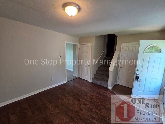 19103 1/2 E. 18th St. North
