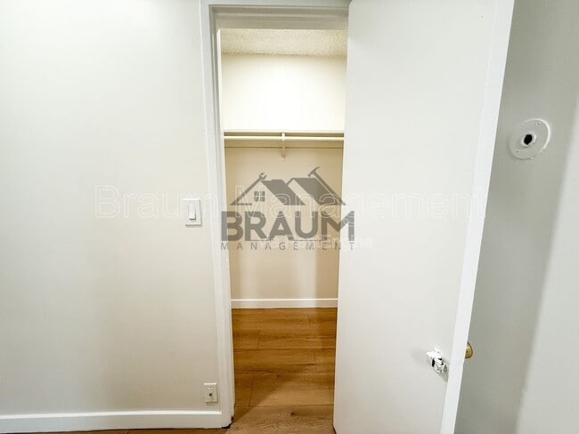 Photo - 6039 Whitsett Ave Unidad 201