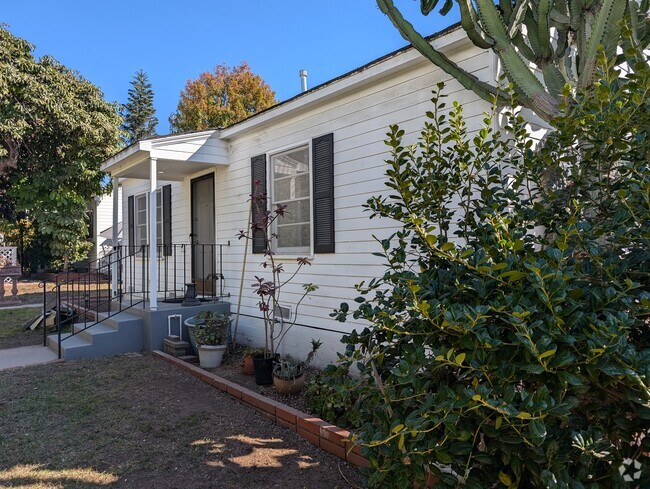 Building Photo - 1944 19th St Rental