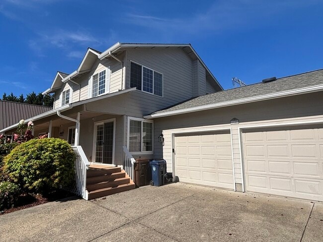 Photo - 1150 SE Polk Cir