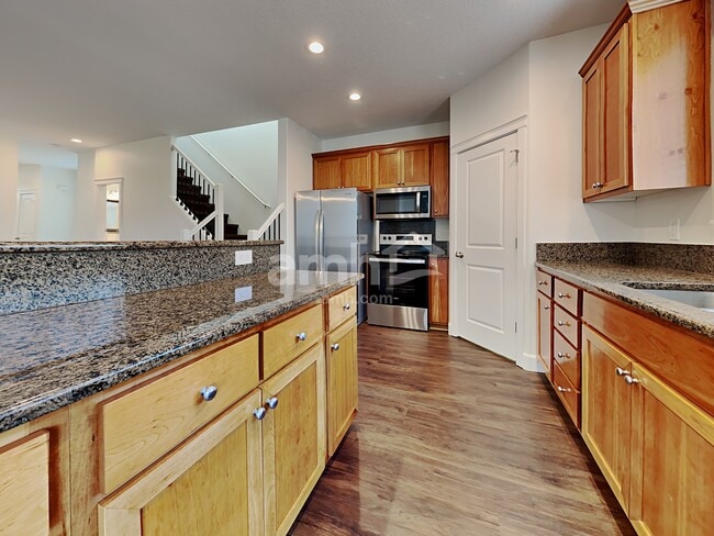 Photo - 10111 NE 28th Pl