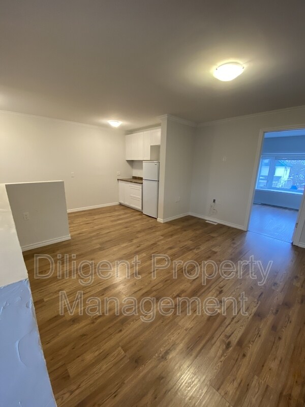 Photo - 612 Romaine St