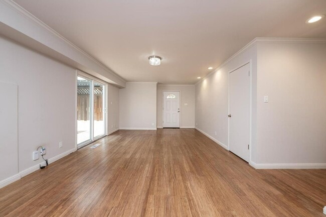 Photo - 605 Highland Ave