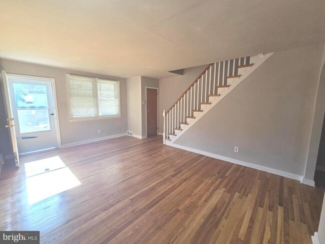 Photo - 6931 Greenway Ave