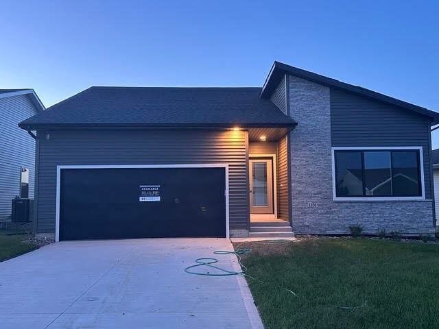 Photo - 1131 NW Petersen Dr