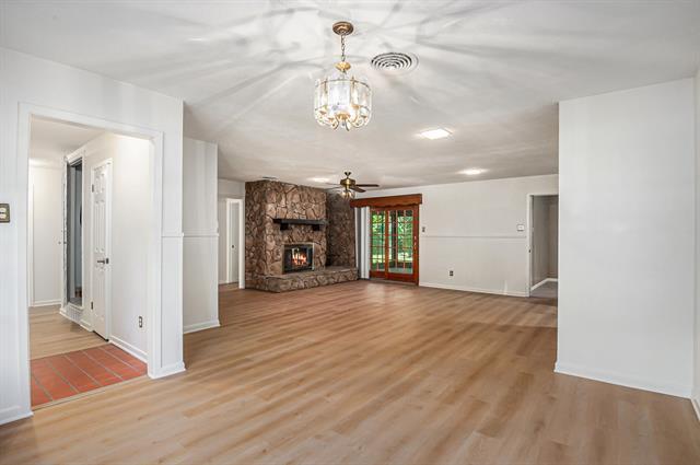 Photo - 5220 Wosley Dr House