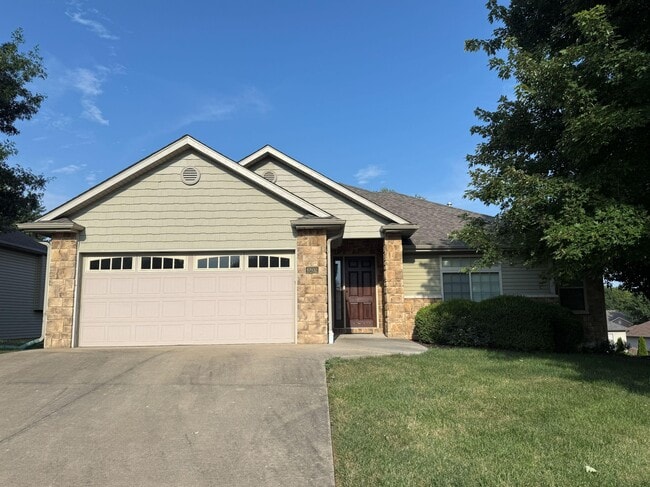 Building Photo - 6802 Stanwood Dr