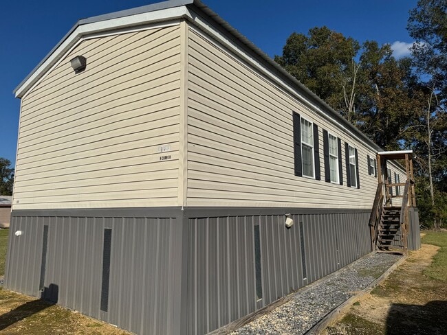 Building Photo - Awesome Rental in Walker, LA