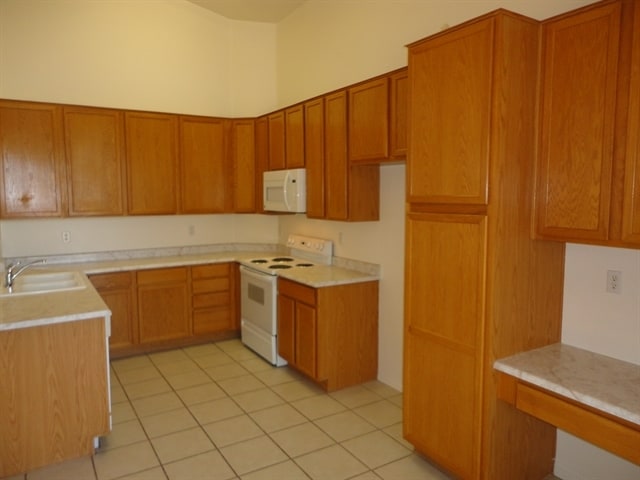 Photo - 837 S Roanoke St