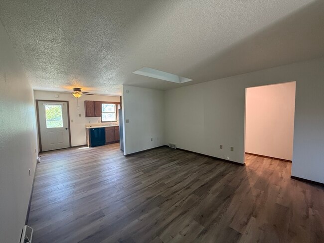 Photo - 1012 Castlewood Dr