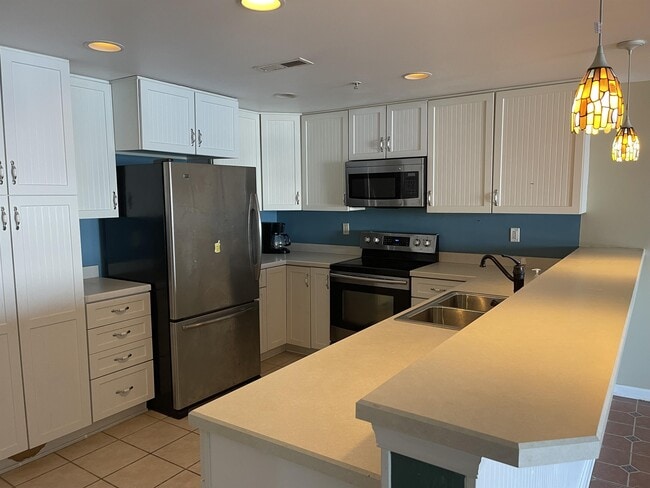 Photo - 102 Williams St