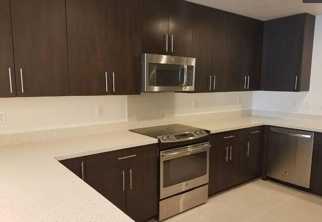 Photo - Modern Touches. Pets Negotiable.