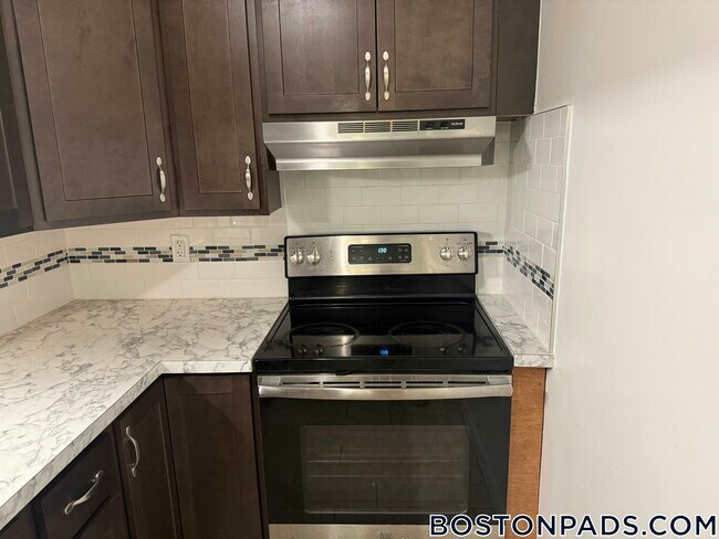 Building Photo - 80 Gardner St