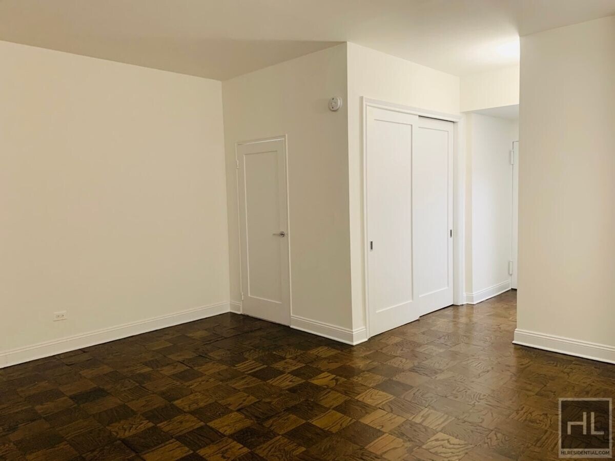 Photo - WEST 22 STREET Unit 3U