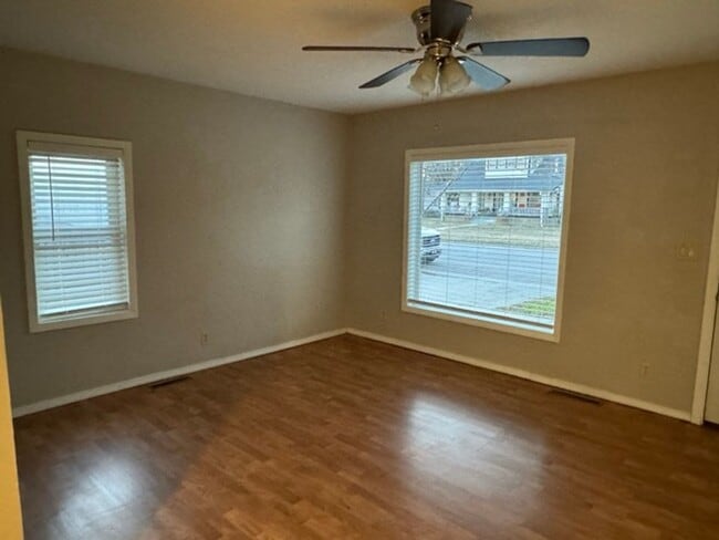Photo - 2 Bedroom, 1 Bath, 1 Car Garage, Appliance...