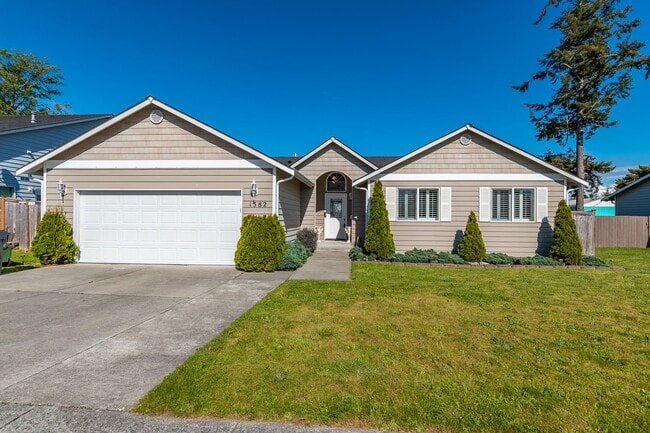 Building Photo - 3 Bedroom 2 Bath Home in Redwing