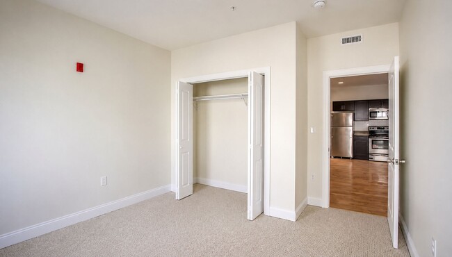 4128 Chester Ave Unidad 1R