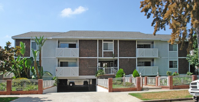 Building Photo - 3725 S Canfield Ave