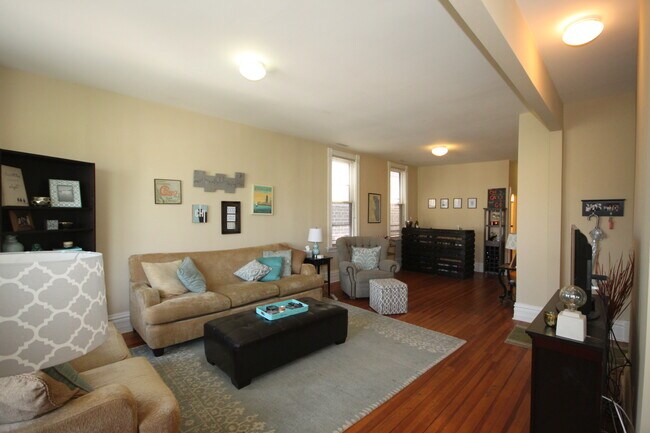 Photo - 3338 N Kenmore Ave Unit 3