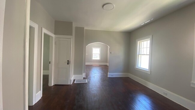 Photo - 7011 Hosmer Ave