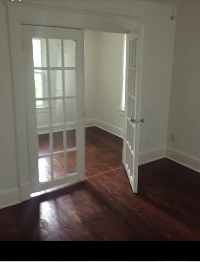 Photo - 831 E Normal St