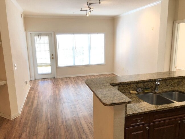Photo - Newly Renovated 2/2