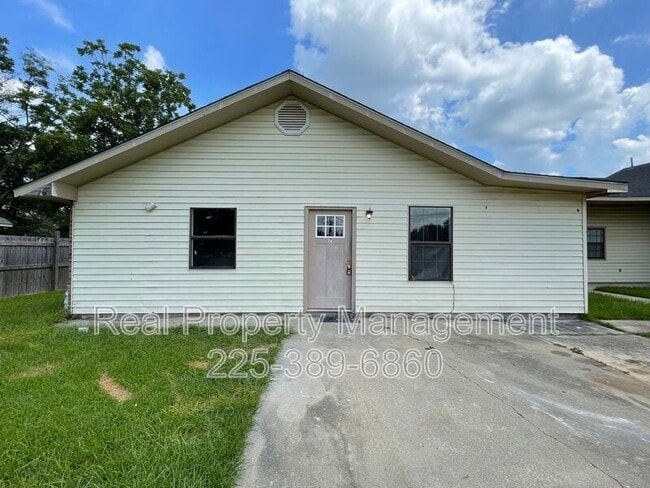 Building Photo - 38294 1494 Unit 7