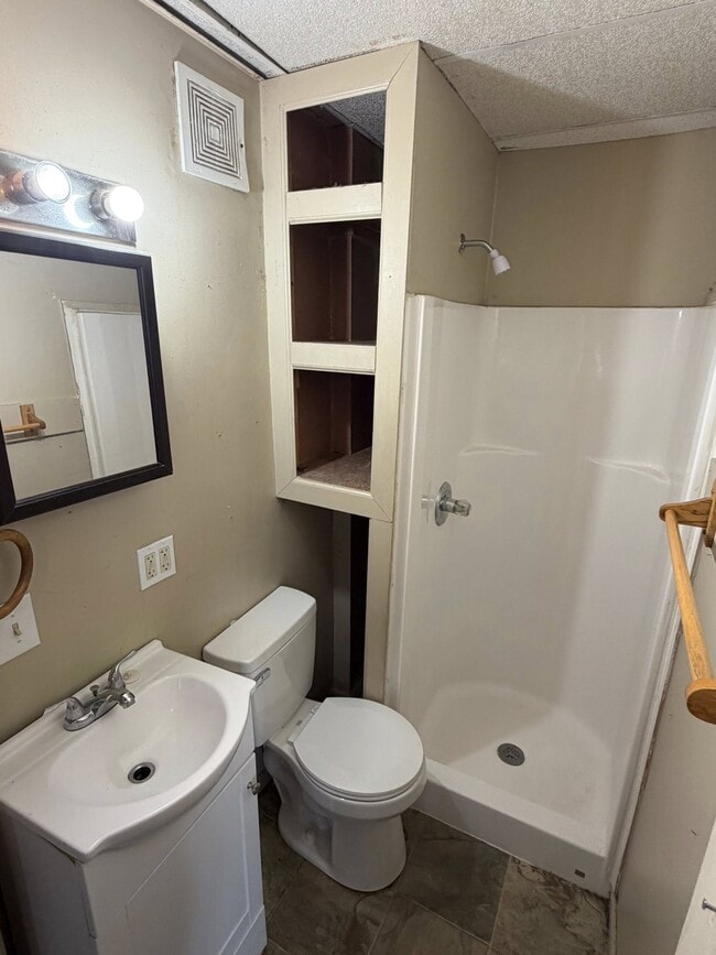 Photo - 1340 Linden Ave