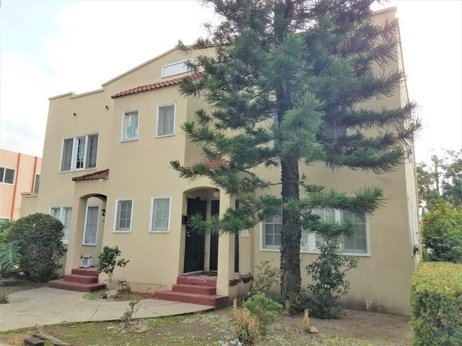 Photo - 5500 Barton Ave