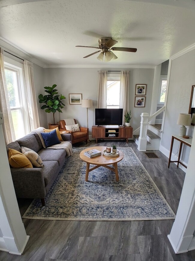 209 Irving Ave