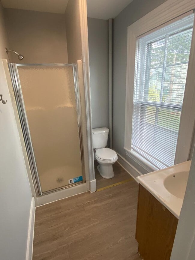 Photo - 1238 Memorial Ave