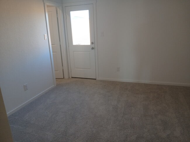 Photo - 732 Canyon Run