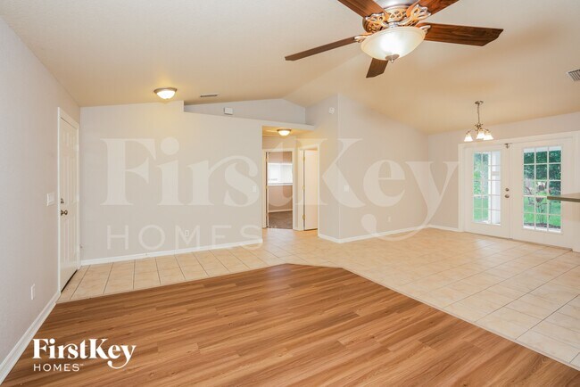 Photo - 1347 Russellville St