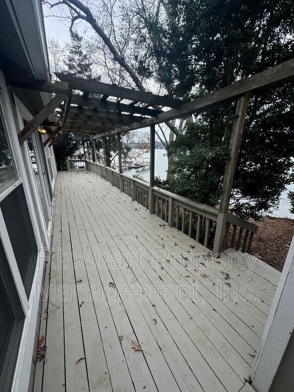 Photo - 4023 Windward Dr