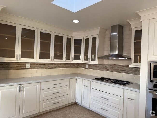 Building Photo - 817 Granada Dr Rental