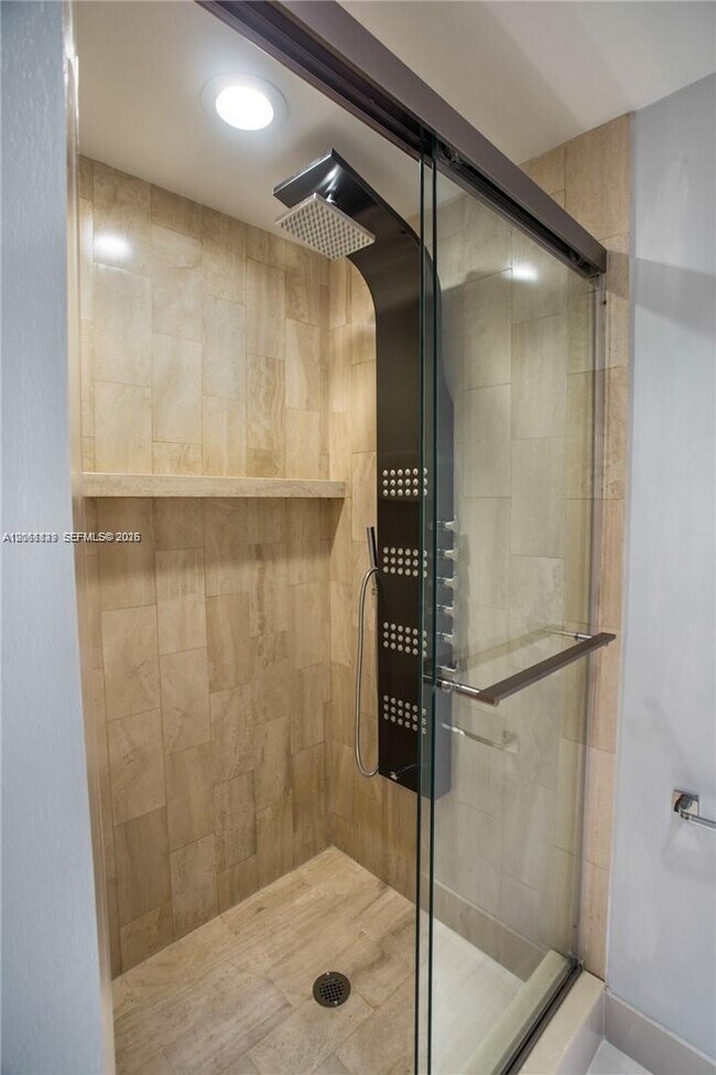 20191 E Country Club Dr Unit 2703