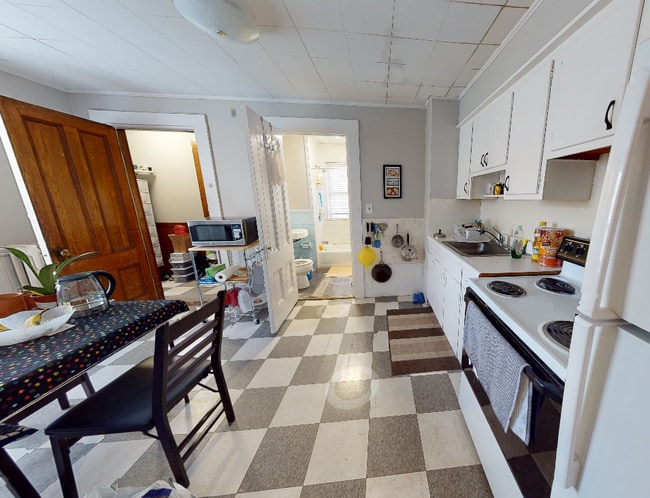 Photo - 8A Forest St Unit 2R