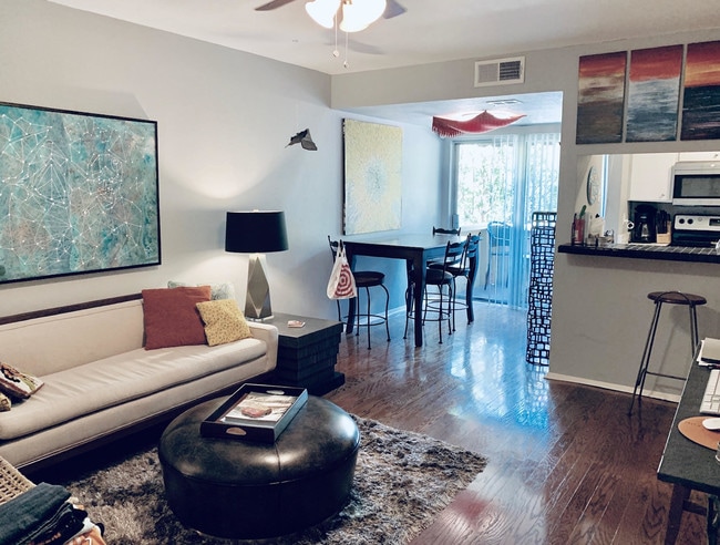 Photo - 4327 Holland Ave Unit 206