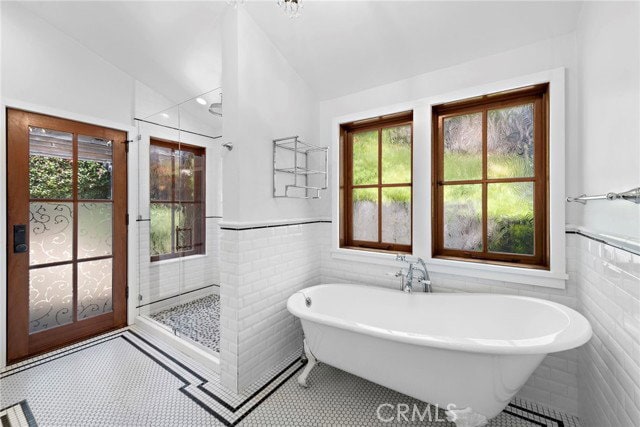 Building Photo - 274 Wave St