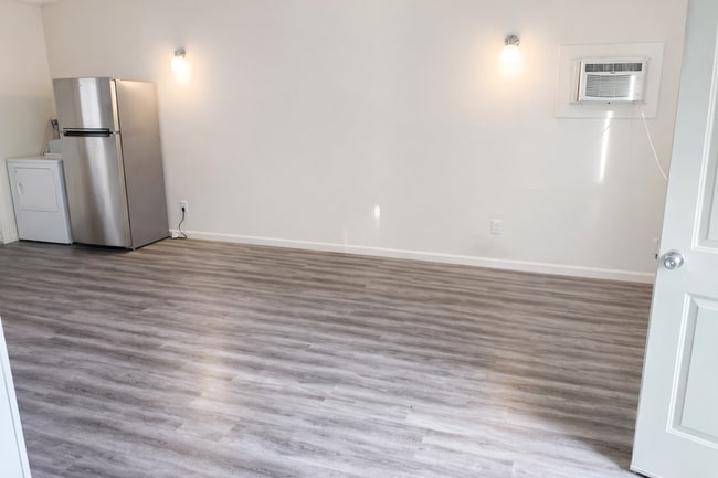 Photo - Ash Duplex Unit 1311