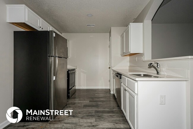Photo - 10426 Redmond Cir N