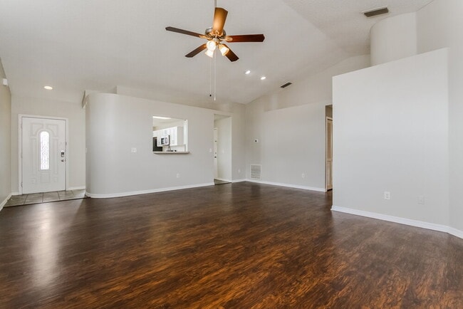 Photo - 2900 Dickens Cir