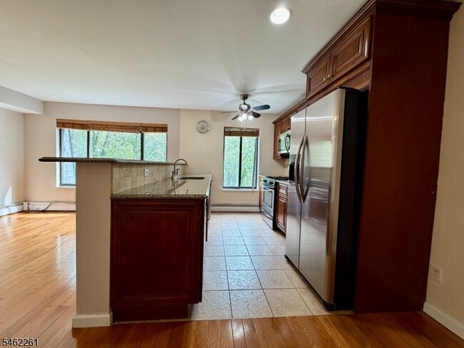 727 Joralemon St Unit 4