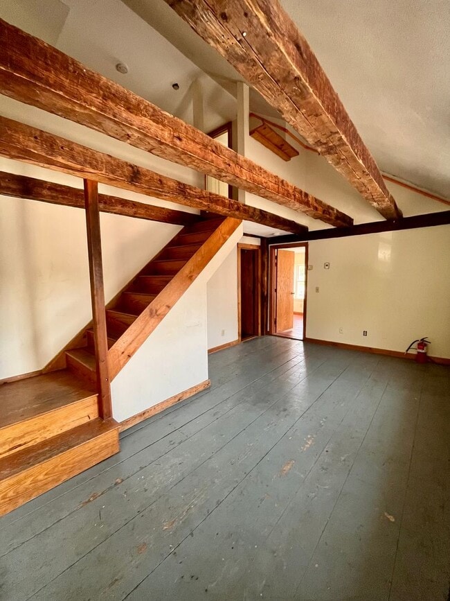 Building Photo - 156 Main St Unit 2 Rental