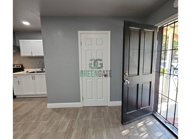 Photo - 3000 Carver Rd Unit 3000 Carver Rd  B