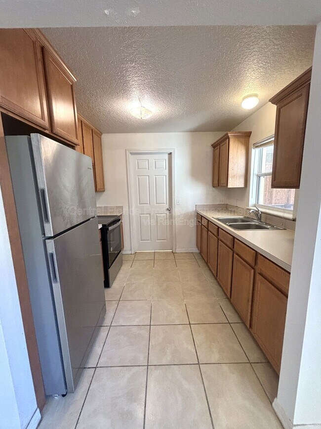 Photo - 531 Carlisle Ave