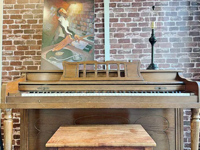 Photo - 1343 Kenneth St