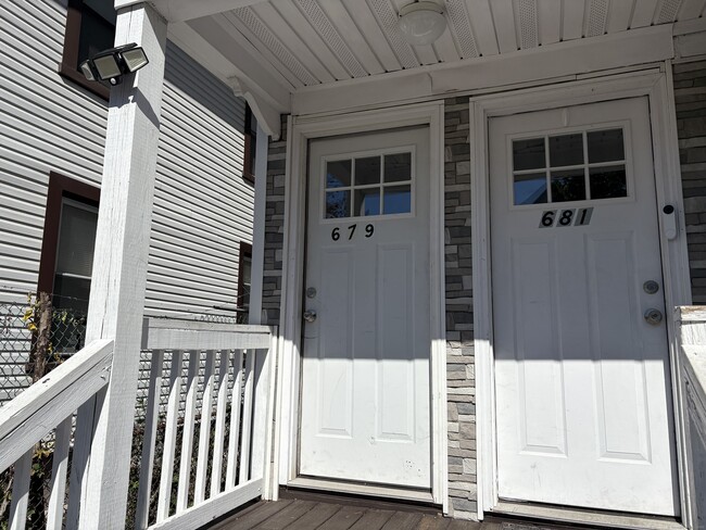 Photo - 679 Shelton St Unit 2
