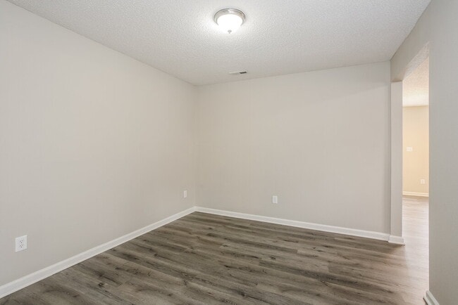 Photo - 5558 Wild Horse Dr