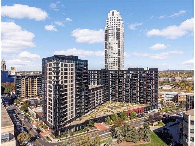 Building Photo - 1240 S 2nd St Unit 715 Rental